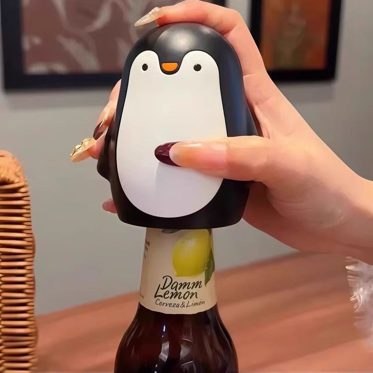 The Ultimate Penguin Opener: U - đánh giá và giá Kitchen Gadgets Gifts For Him